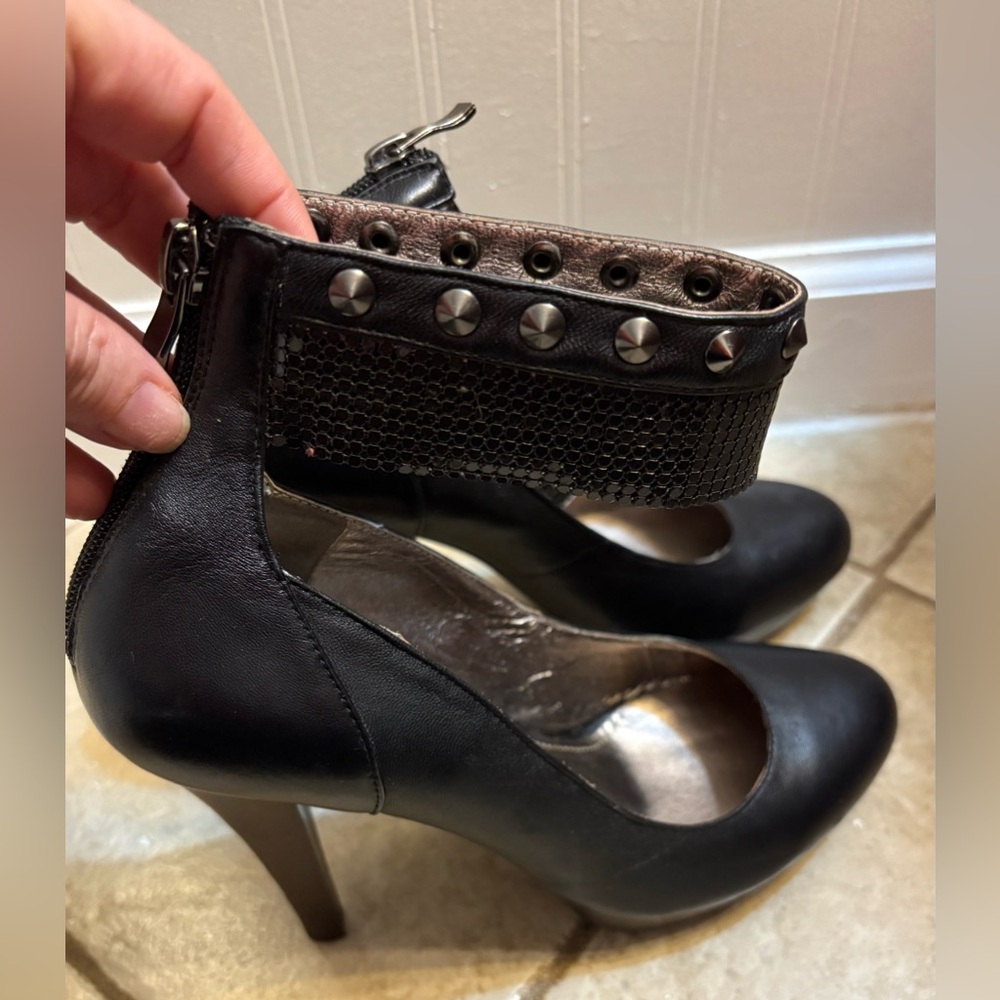 Balmain Leather Heels Ankle Straps Rivets Zippers in Back Size 6(39)